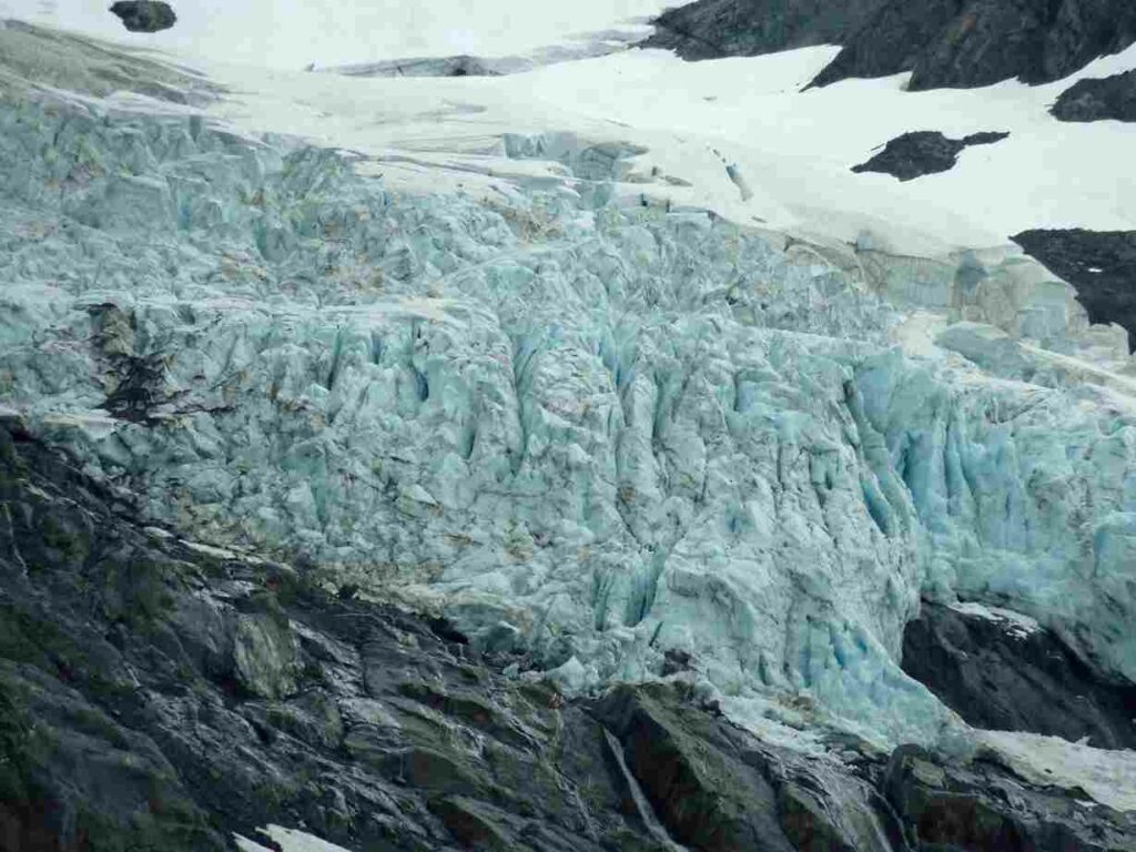 Explore Portage Glacier